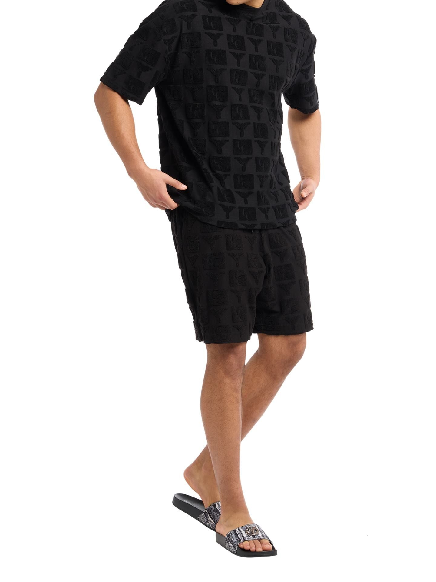 OVERSIZED SHORTS MET BADSTOF INZETSTUKKEN BLACK