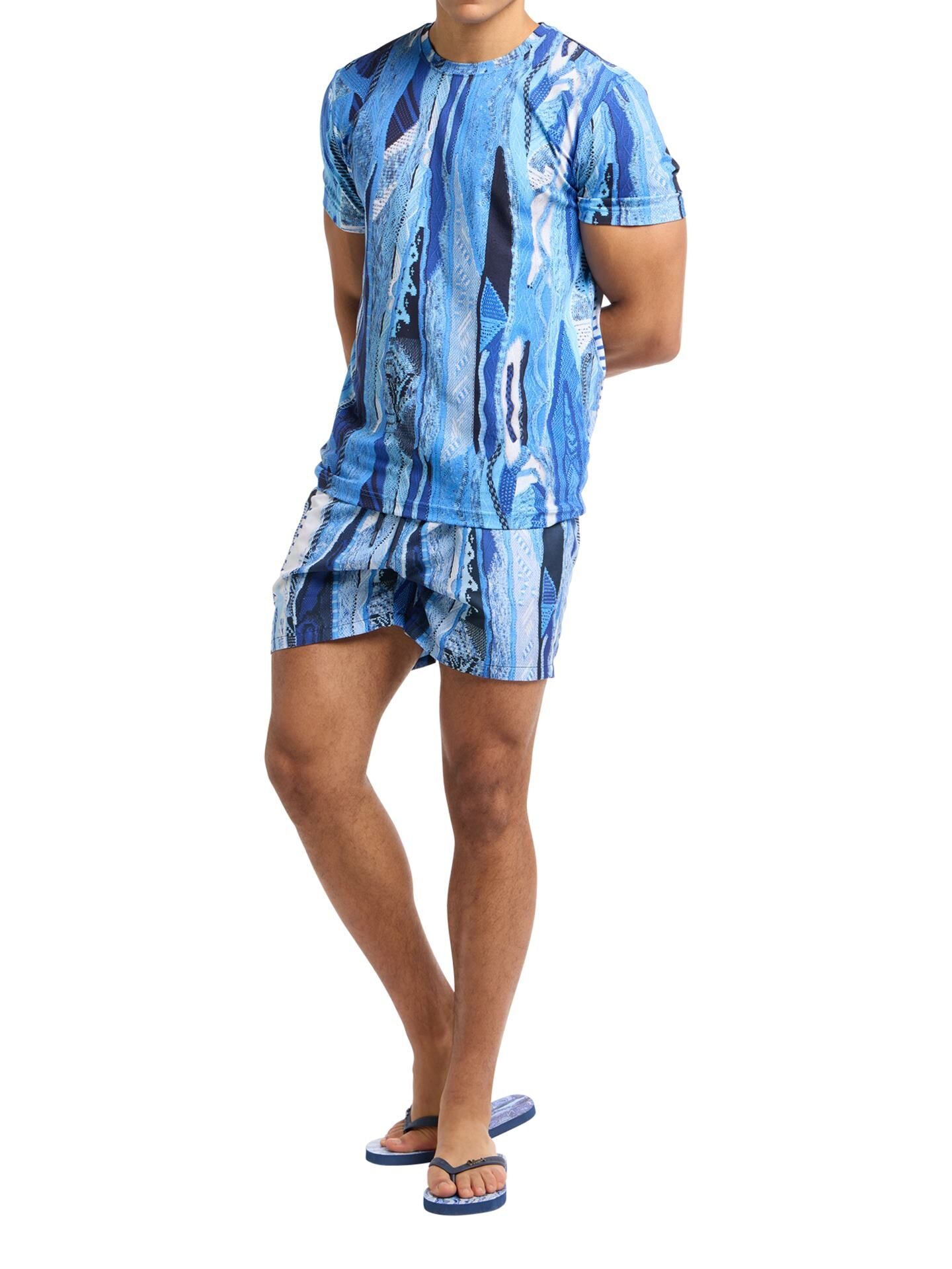 CARLO COLUCCI T-SHIRT MET BREIPRINT BLAUW.