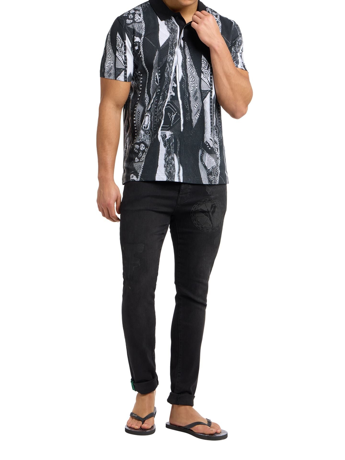 CARLO COLUCCI POLOSHIRT MET GEBREIDE PRINT ZWART.