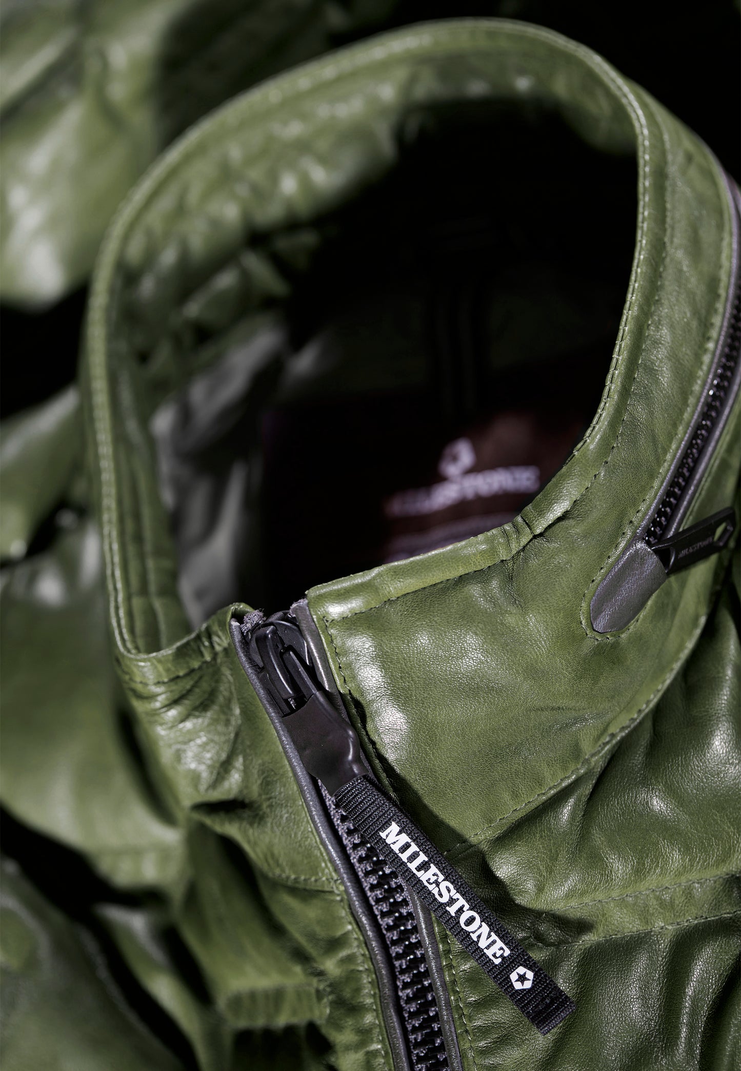 Milestone lederen jas Aversa Groen.