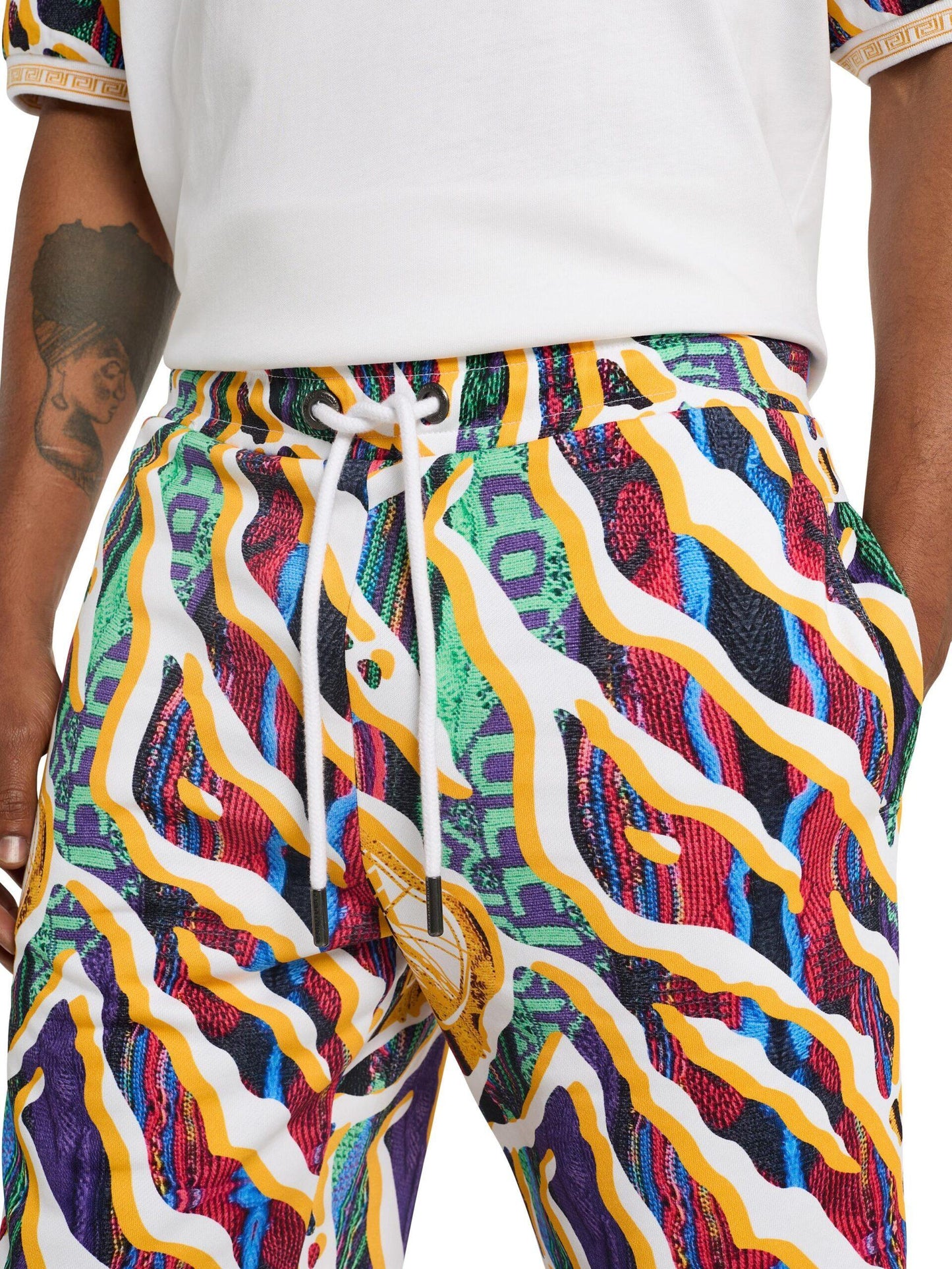 Carlo Colucci sweatshort met all-over print Maat-XS.