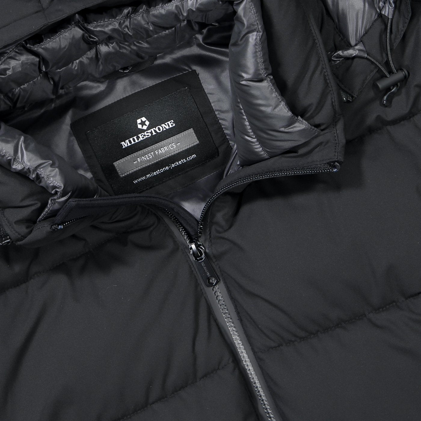 MILESTONE_213_99_13030610145_4 binnenkant