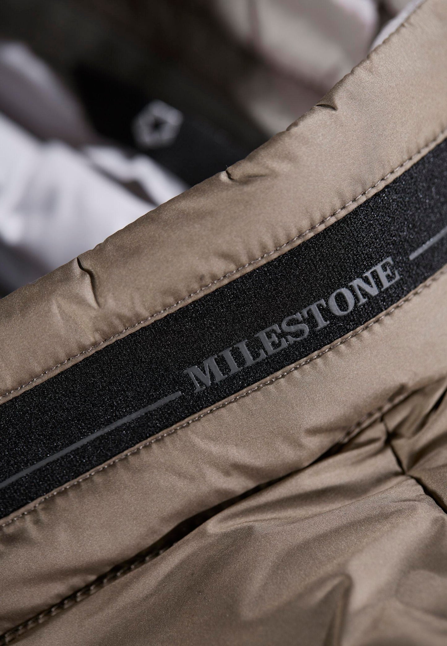 Milestone Mavis bodywarmer Taupe Maat-52/L