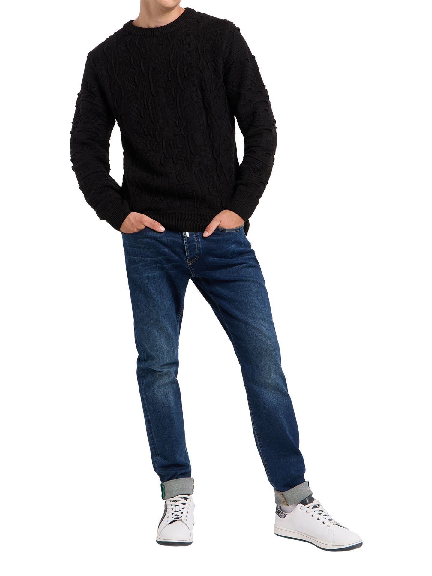 CARLO COLUCCI GEBREIDEN TRUI EFFEN ZWART.