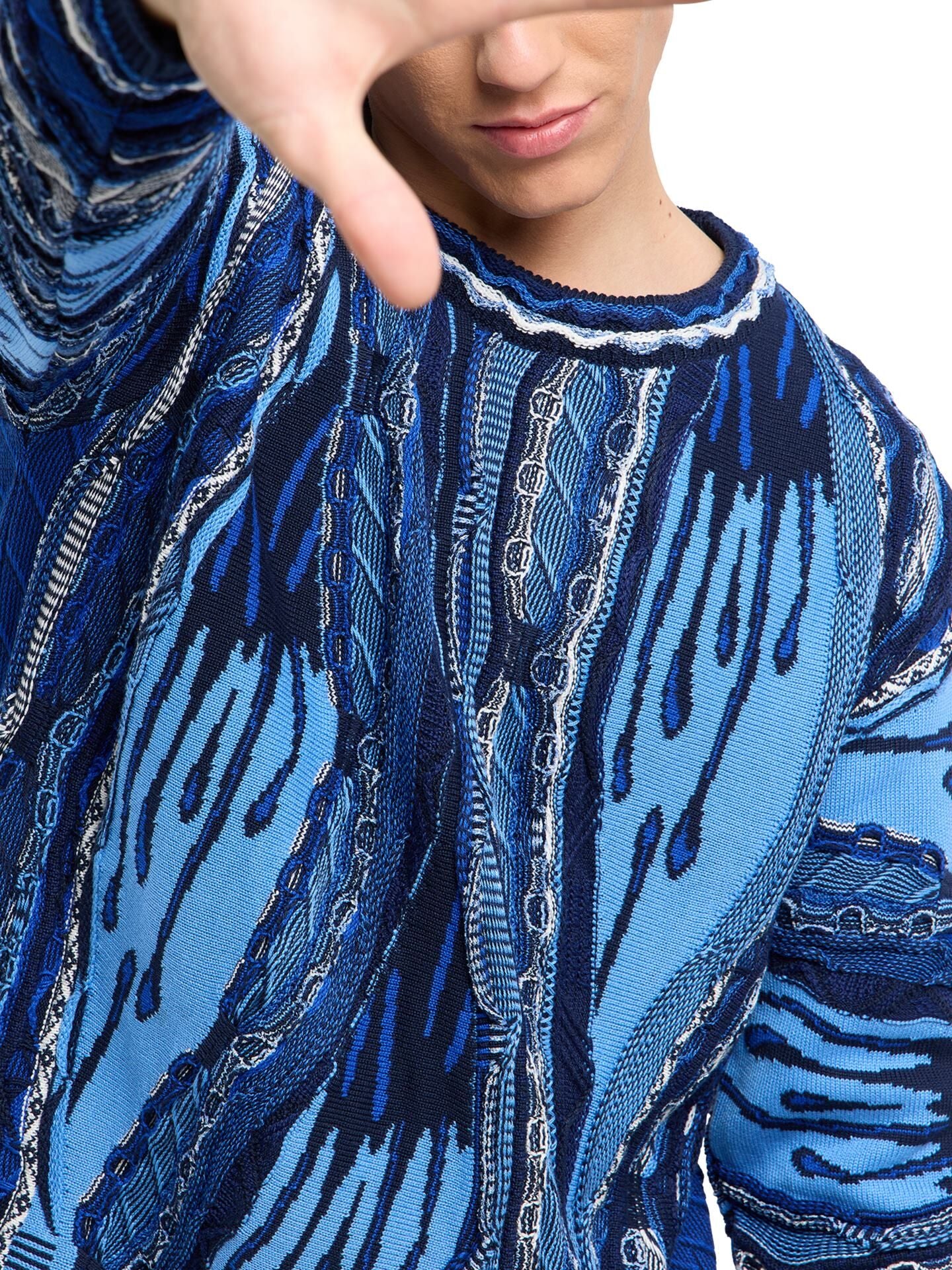 CARLO COLUCCI 3D GEBREIDEN TRUI JEANS BLAUW KLEUR.